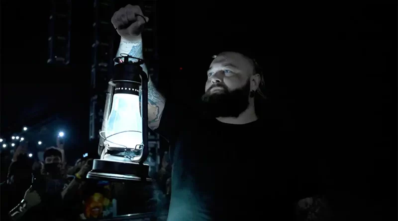 Bray Wyatt returns to SmackDown