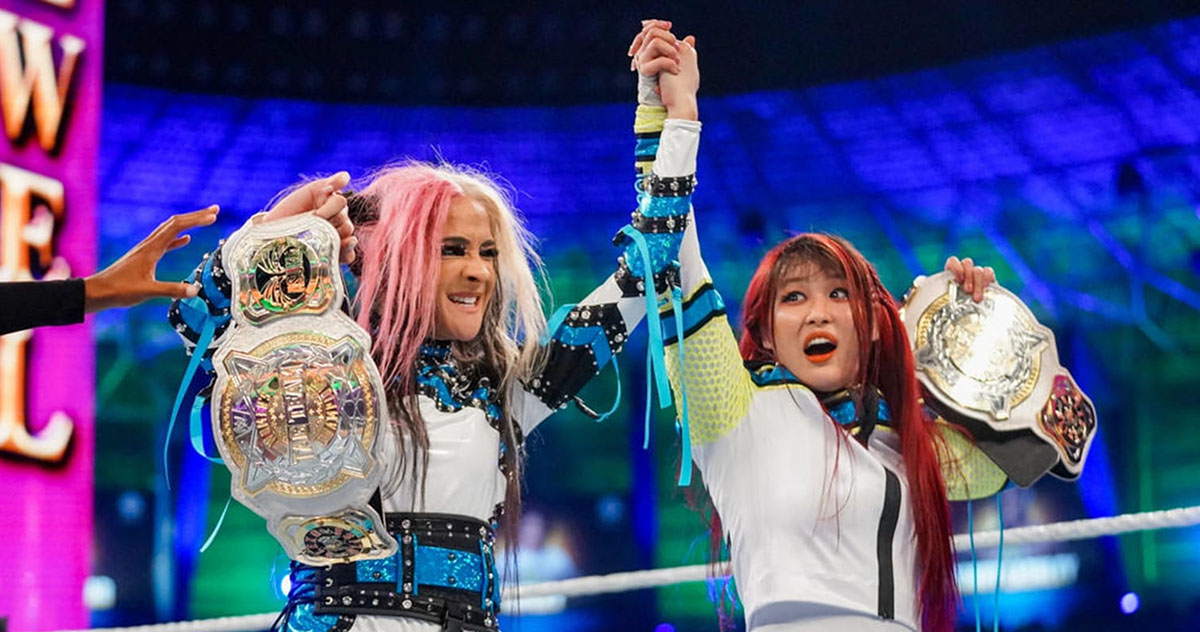 DAKOTA KAI & IYO SKY regained the WWE Women's Tag Team Titles at Crown Jwel